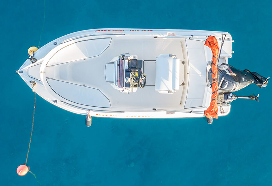 16,4 -metrski motorni čoln Compass 168cc 