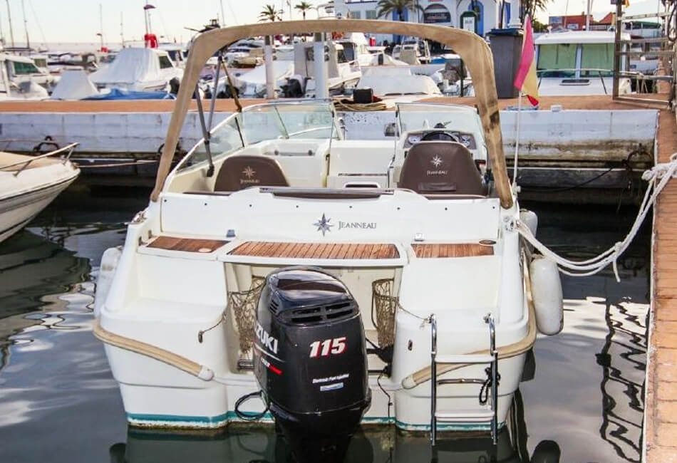 17.2 ft Jeanneau Cap Camarat 555 DC
