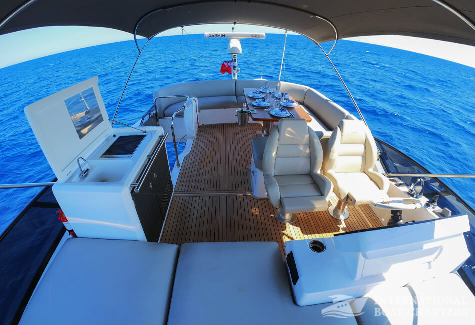 55.8 Ft (17m) Azimut 53 Luxury Yacht 