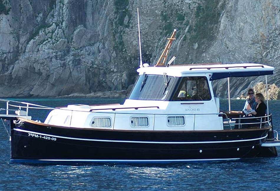 26 -футова моторна лодка Majoni 