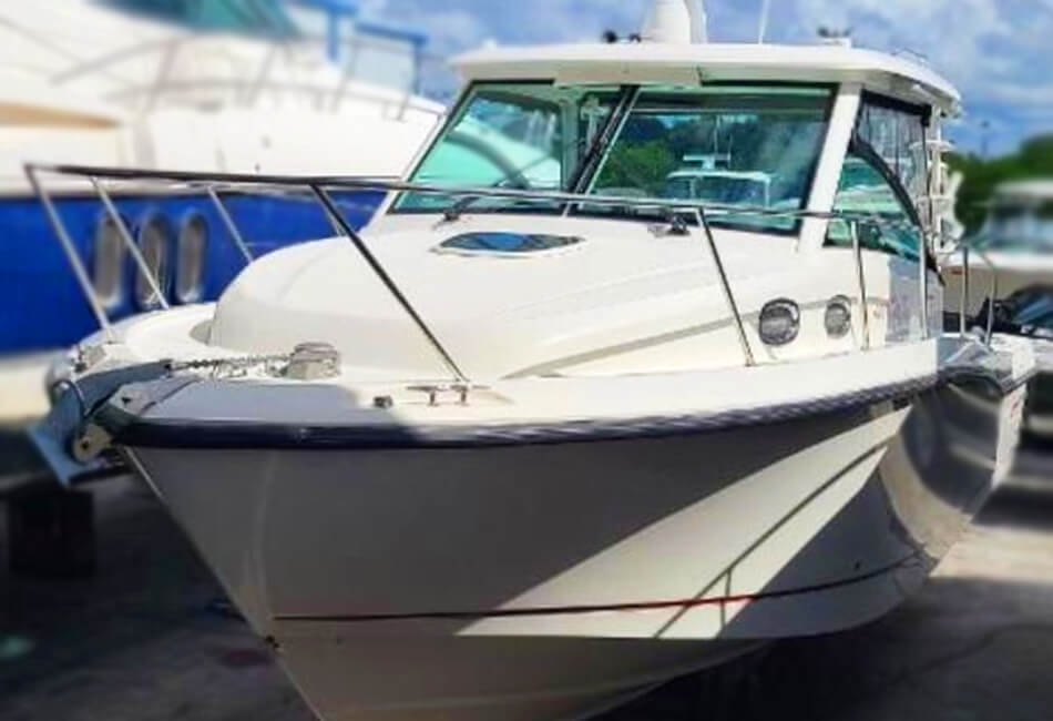 31 Ft Boston Whaler 315 Conquest Powerboat 