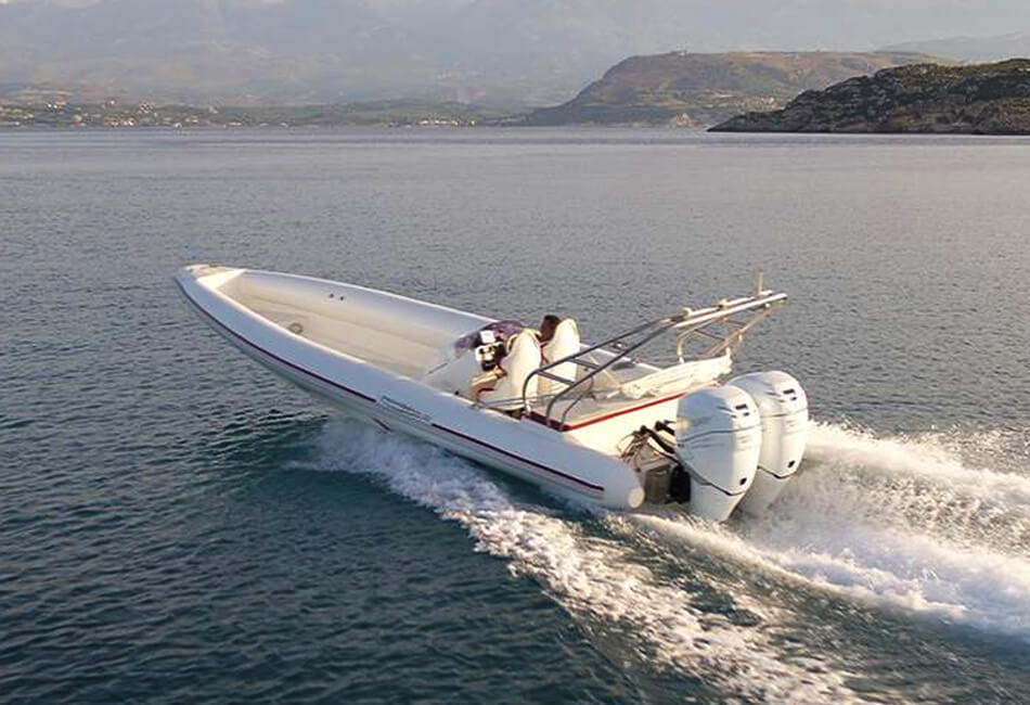 Barcă Cu Motor Technohull 999 De 34 Ft 