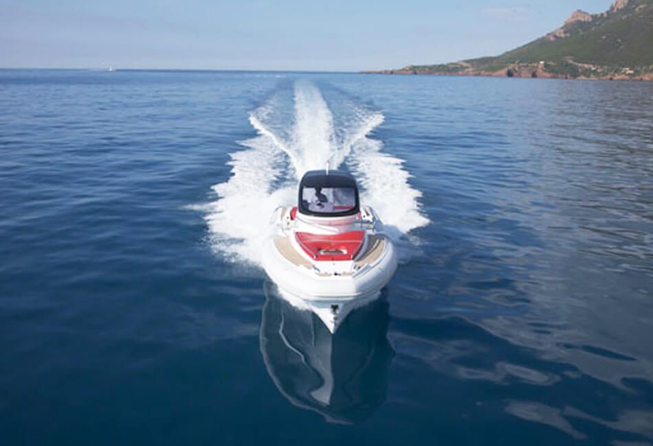 37,3 ft Motorový čln Pirelli P1100 