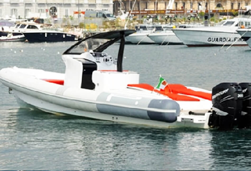 37,3 ft Pirelli P1100 Motorový člun 