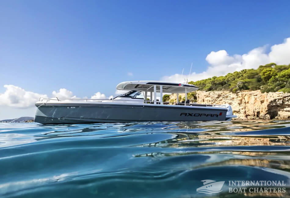 37.7-Foot Axopar 37 Motorboat 