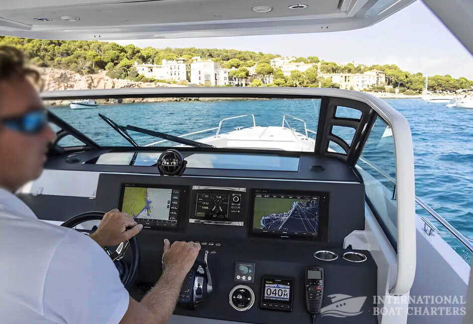 37.7-Foot Axopar 37 Motorboat 