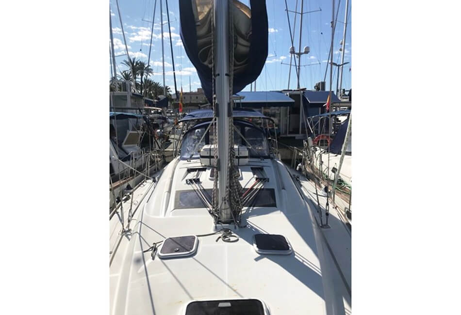 38.8 Ft Oceanis 40 Sailing Yacht XCH-2011