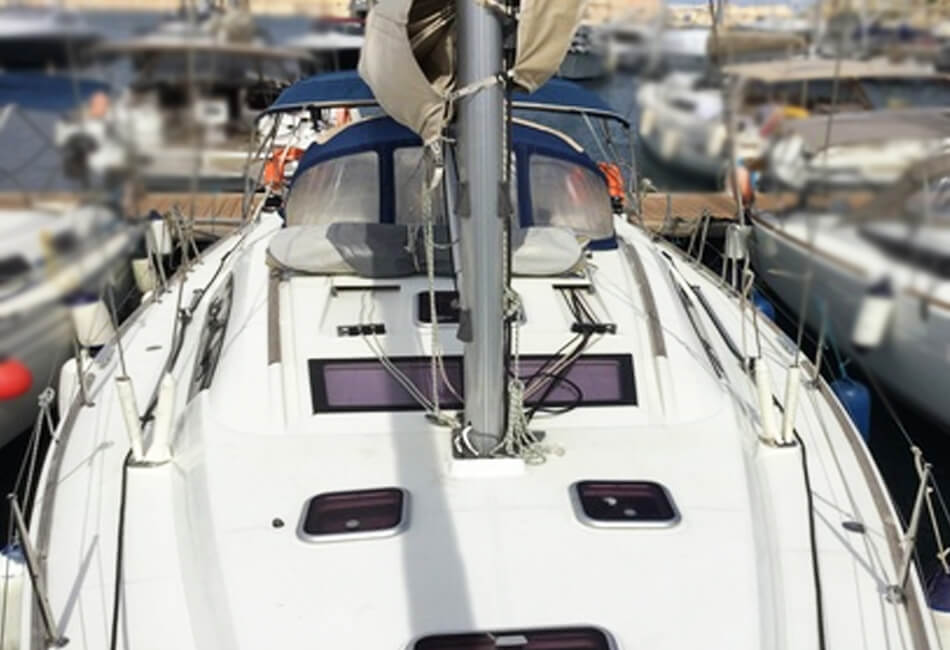 39.7 Ft Beneteau Oceanis 40 מפרש SK-2010