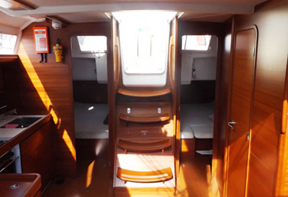 Perahu Layar 40.5 Ft Dufour 410GL BK-2014