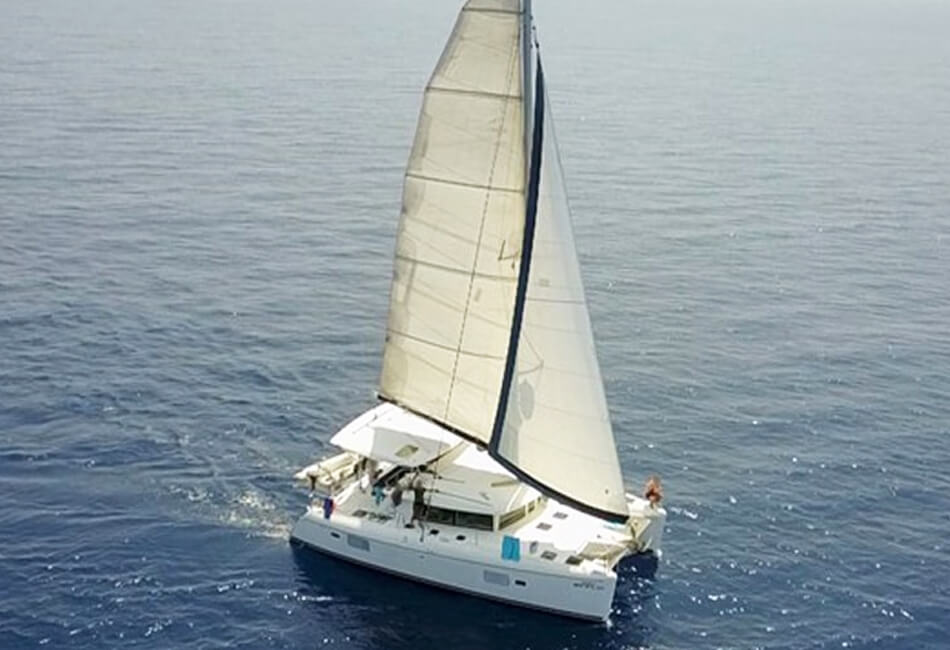 42 ft Laguna (sa kapetanom)