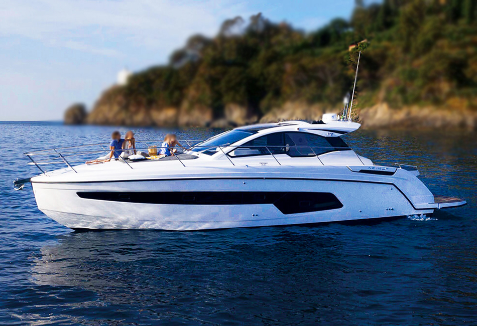 45.5 Ft Azimut Atlantis 43 Luxury Yacht (Enjoy A Luxurious Yacht Fishing Trip)