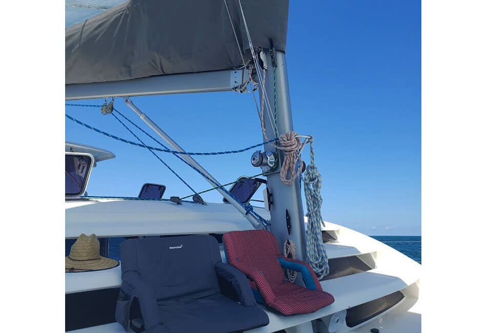Catamarano a vela di lusso Leopard da 46 piedi 
