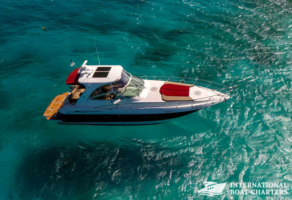 47-Foot Luxury Yacht 