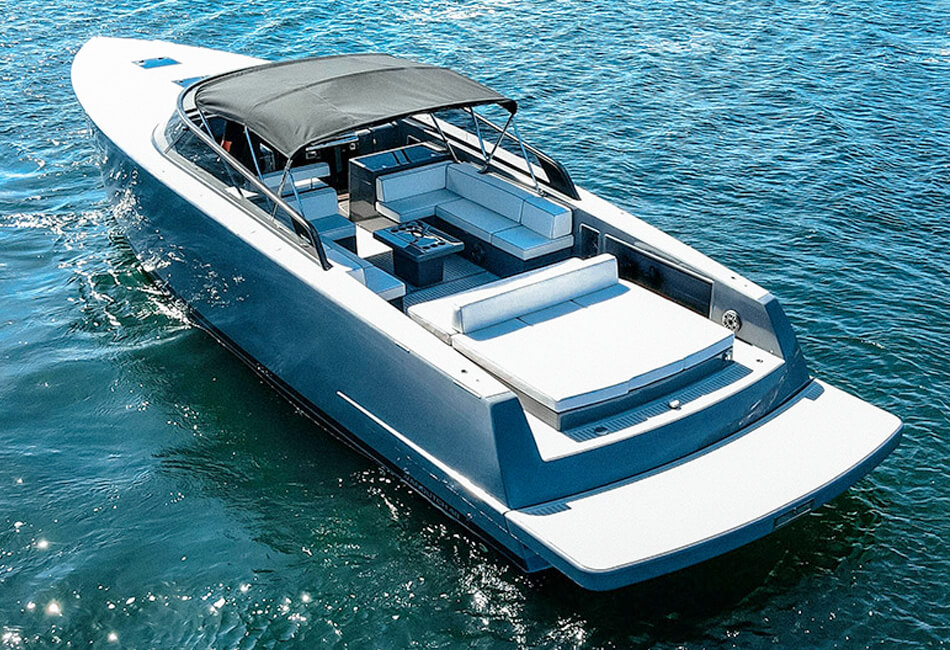 48-foot VanDutch 48 Motor Yacht 