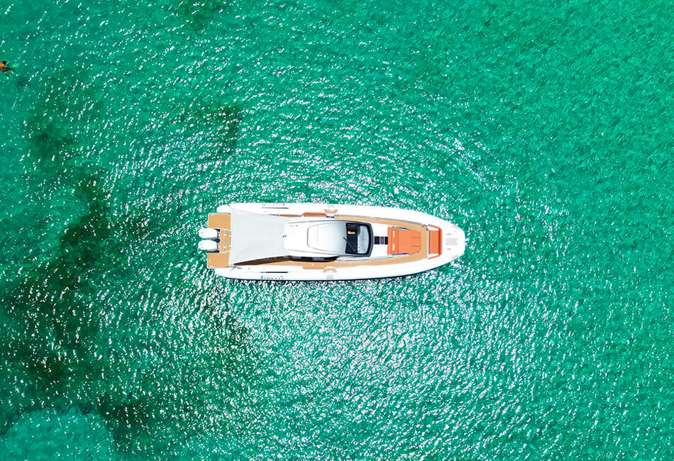 50-Foot Pirelli 50 Motorboat 