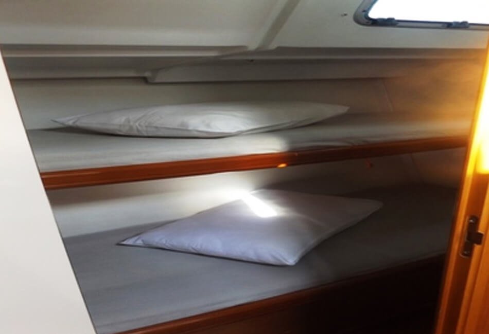 54.6 Ft Beneteau Cyclades 50.5 Sailboat MB-2009