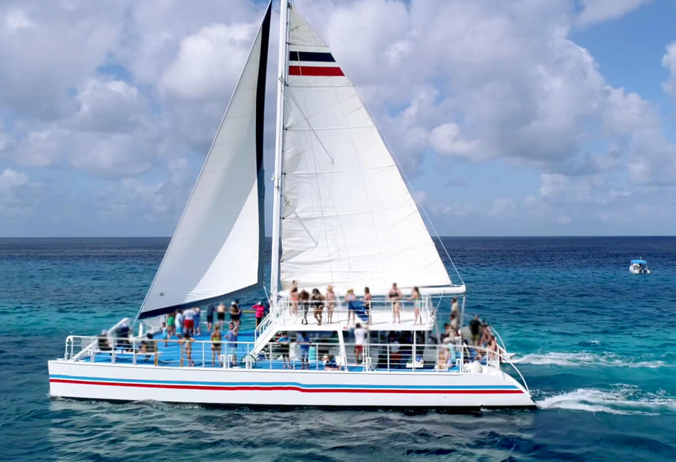 65 Ft Luxury Custom-Made Sailing Catamarans 