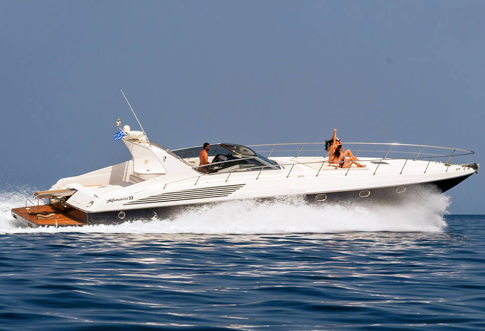 Yacht a motore Alfamarine 58 da 60 piedi affittato solo con Skipper