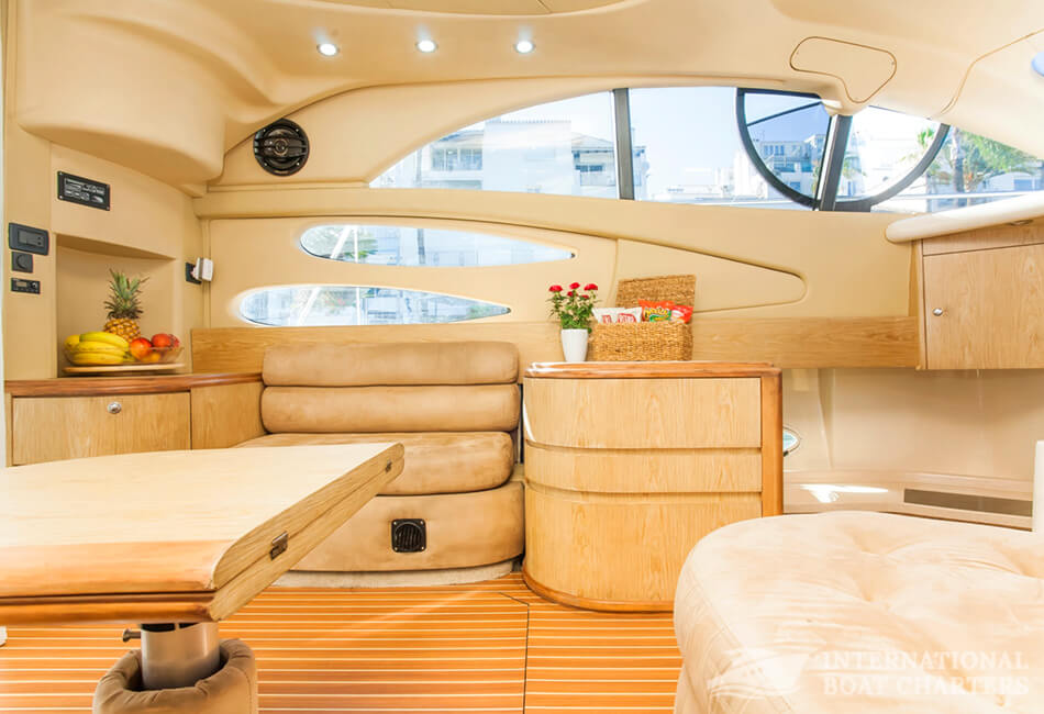 42.7 Ft Luxury Yacht Azimut 39 