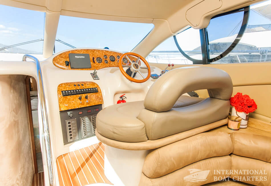 42.7 Ft Luxury Yacht Azimut 39 