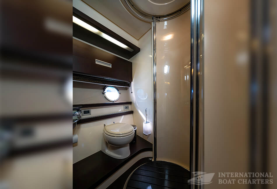 68.9ft/21m AZIMUT 68S Luxury Yacht 