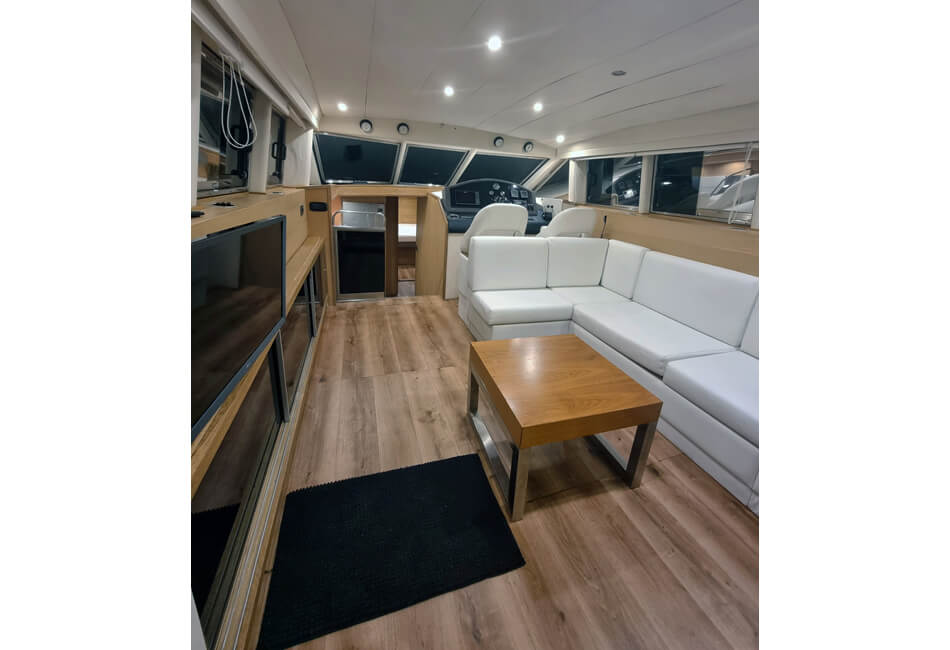 59 Ft Dufin Luxury Motor Yacht νοικιάζεται μόνο με Skipper