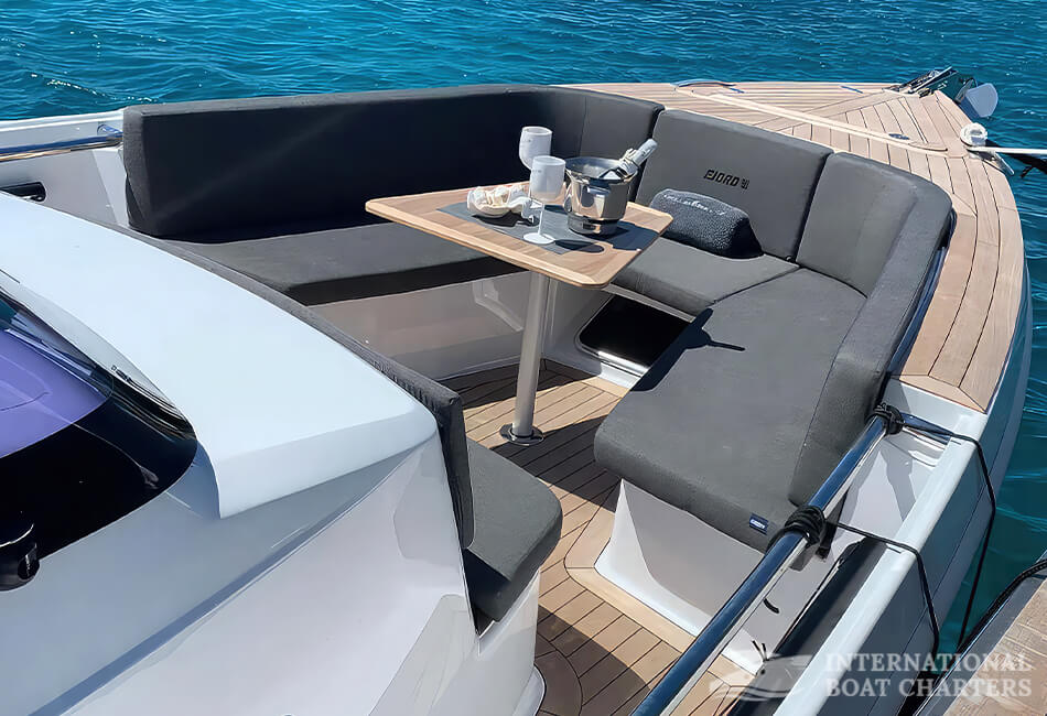 11.63m/38.2ft Fjord 38 Express Luxury Powerboat 