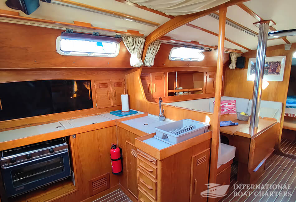 36ft/11m FURIA 37 Sailboat 