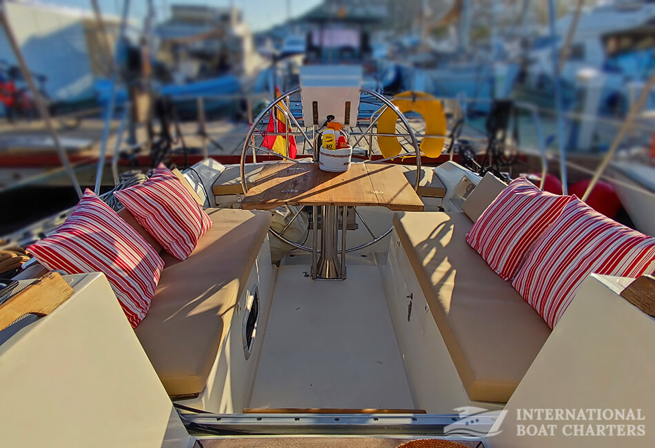 36ft/11m FURIA 37 Sailboat 