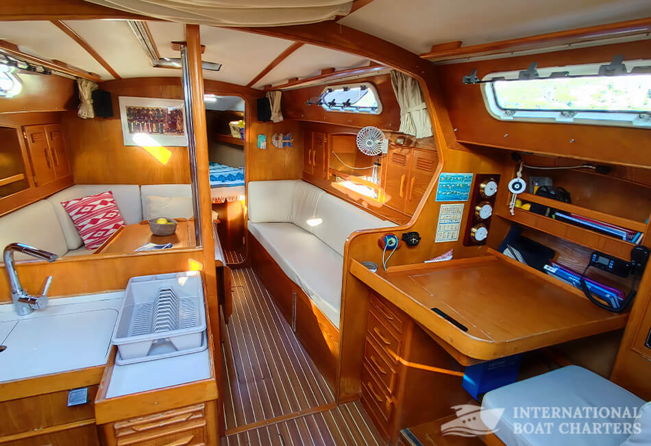 36ft/11m FURIA 37 Sailboat 