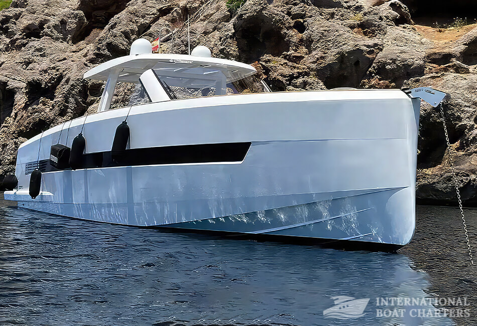 46.6 ft/14.2m FJORD 52 Open Luxury Powerboat 