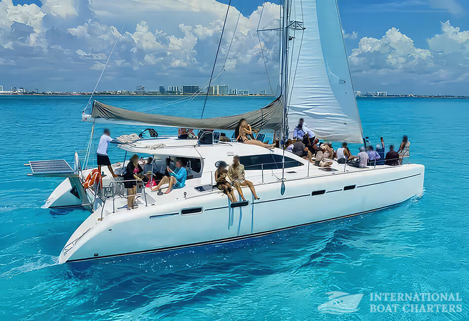 52 Ft Nautitech 52 Catamaran 