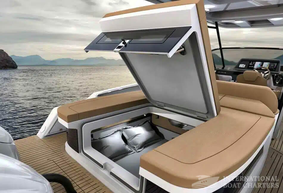 32.15 FT(9.8 M) STERK 31 RC MOTORBOAT 
