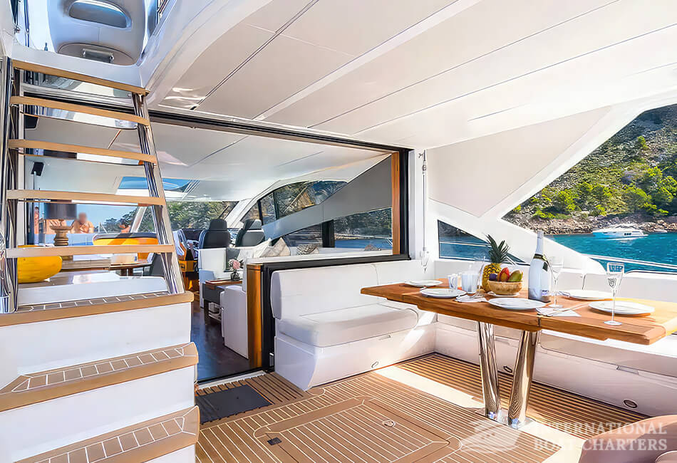 70.4ft/21.45m Sunseeker Sport 68 Luxury Yacht 