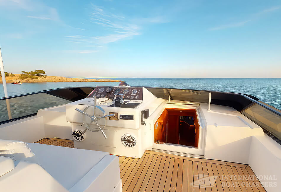 80.4ft/24.6m Superphantom 80 Luxury Motor Yacht 