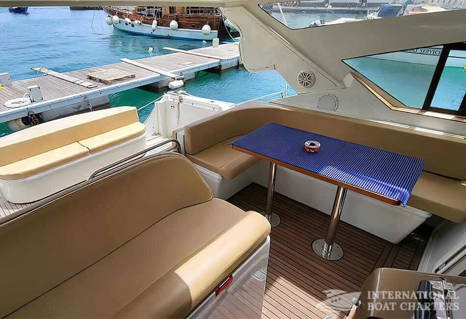 14m/45.9ft Wellcraft 43 Portofino Motorboat 