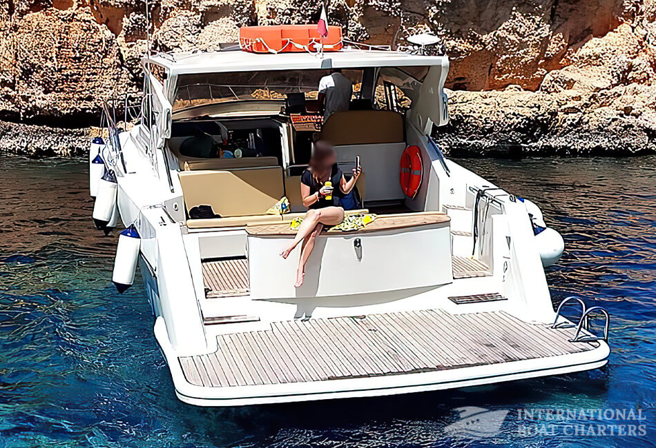 14m/45.9ft Wellcraft 43 Portofino Motorboat 
